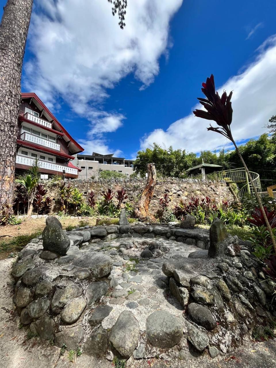 Log Cabin Hotel - Safari Lodge Baguio Baguio City Buitenkant foto